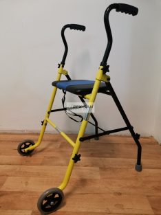 RS-04 Rollable walking frame